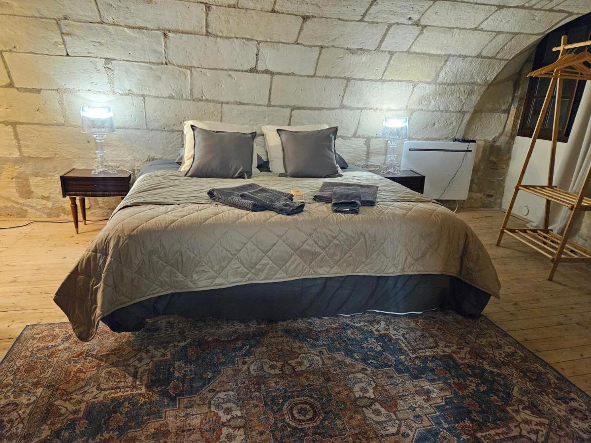 Hotel Robin Quantin In The Heart Of Old Tours Extérieur photo